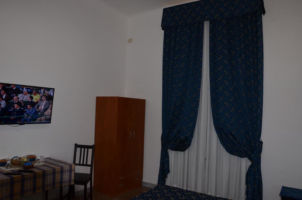 Ines Downtown B&B Рим Екстериор снимка