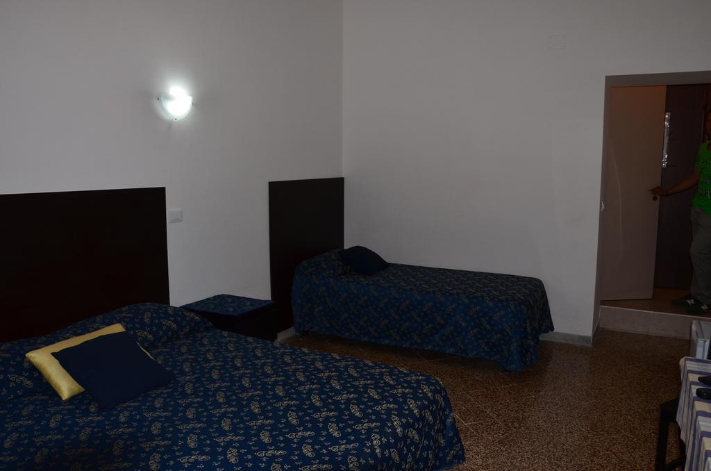 Ines Downtown B&B Рим Стая снимка